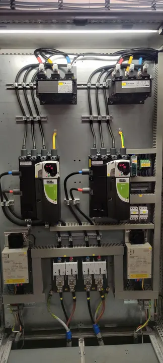 Drives configured as 600 volt DC bus rectifiers, Trekwerk design